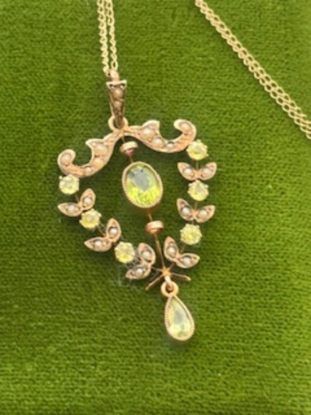 1900's Art Noveau style neckless-Small pearls -Green Peridot